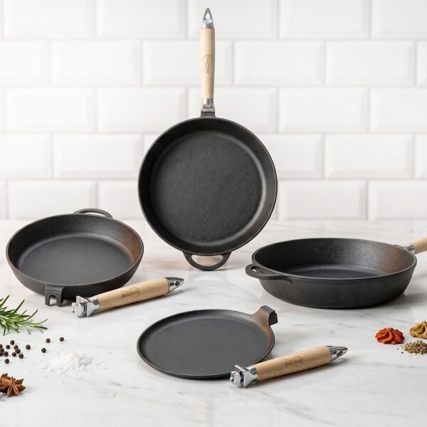 Variation: Premium Gusseisenpfanne von BIG-PAN Induktion mit abnehmbarem Holzgriff – hochwertige unbeschichtete Gusspfanne backofenfest für alle Herdarten