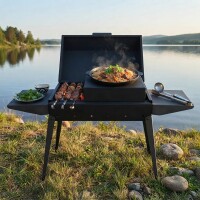 Holzkohlegrill Mangal mit Kasan-Adapter und Gusseisen-Kazan 4,7 L – Schaschlikgrill aus 2 mm Stahl mit Deckel und 2 Ablagen, Holzkohlegrill für BBQ, Plov & Camping